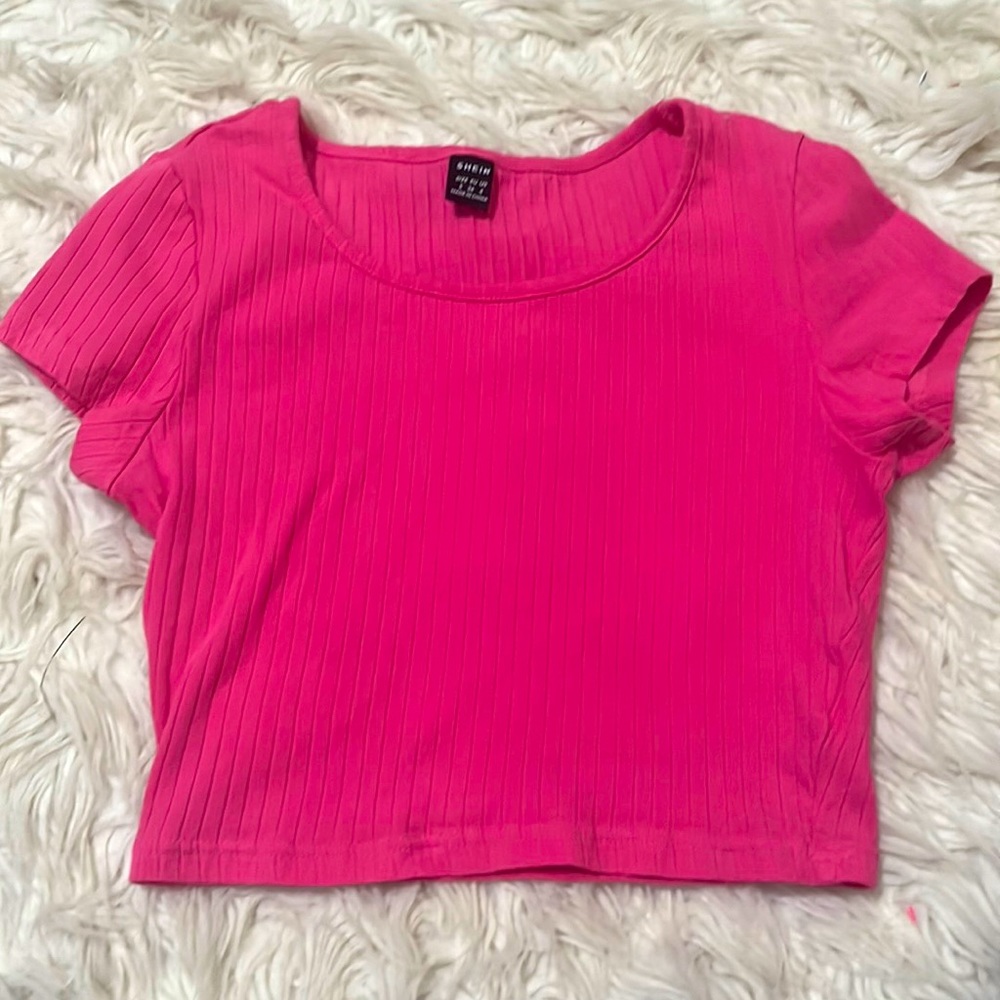 Hot pink cropped t-shirt